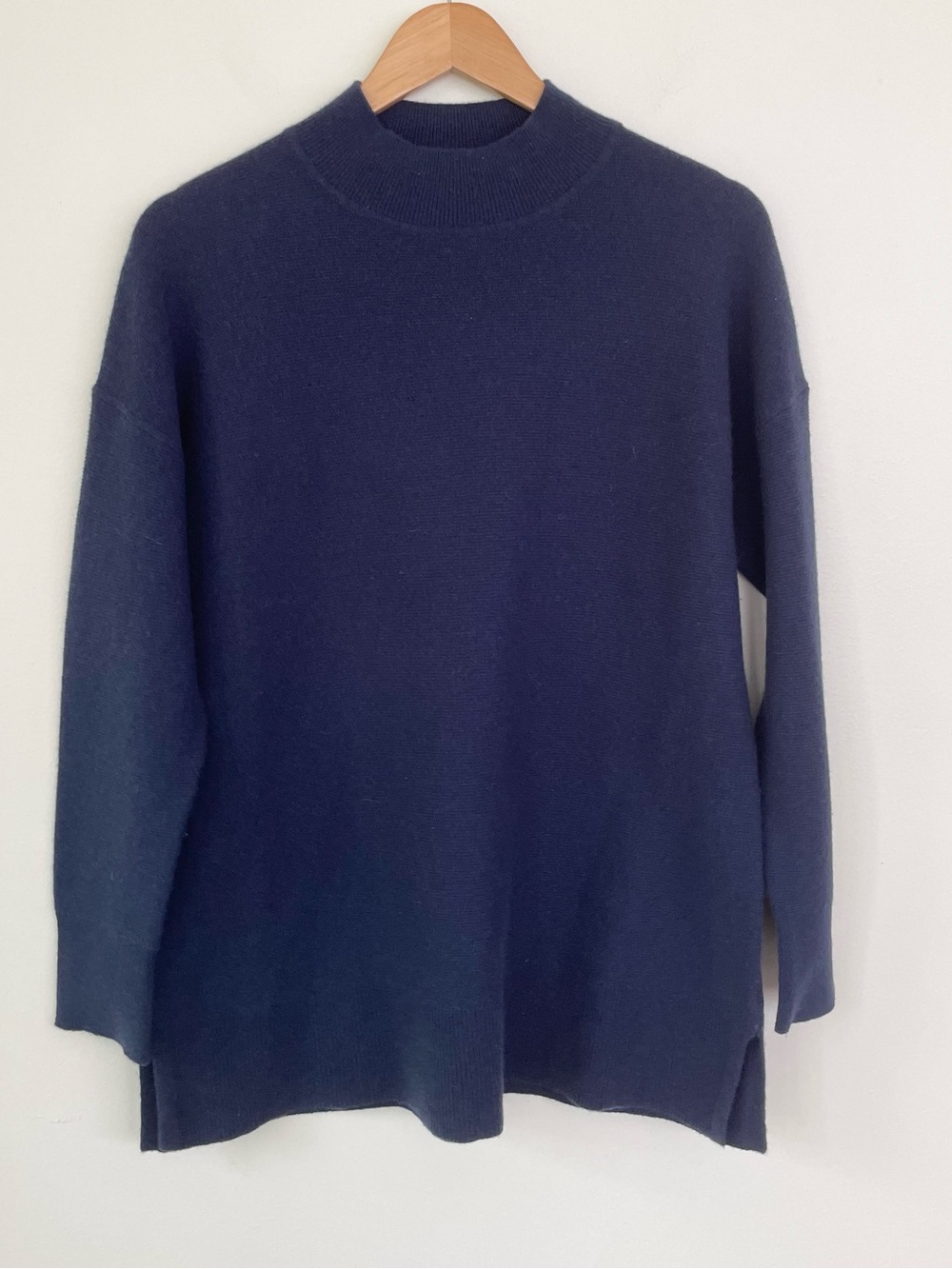 LL Bean 100% Recycled Cashmere Mock Neck Sweater in Navy Blue XL Extra Large